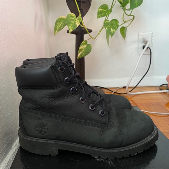 black timberlands women's size 7